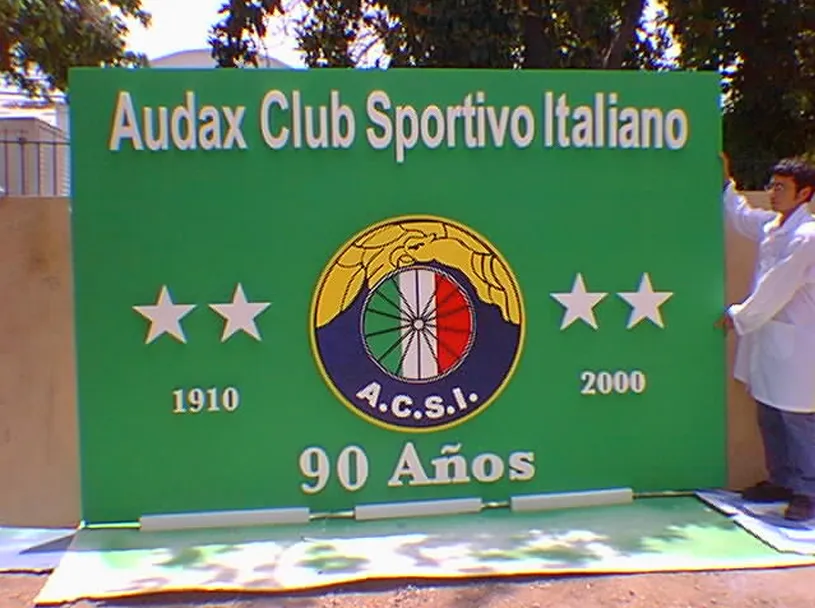 Panel corpóreo 90 años Audax Italiano por SignCorp Chile
